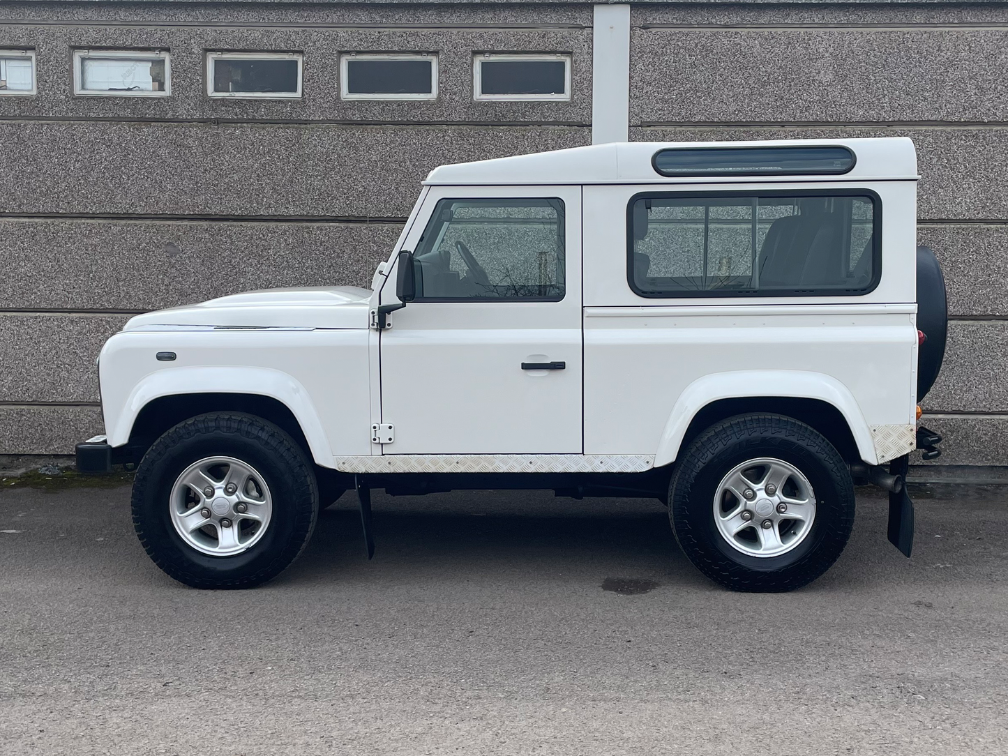 2009 Land Rover Defender 90 XS Station Wagon