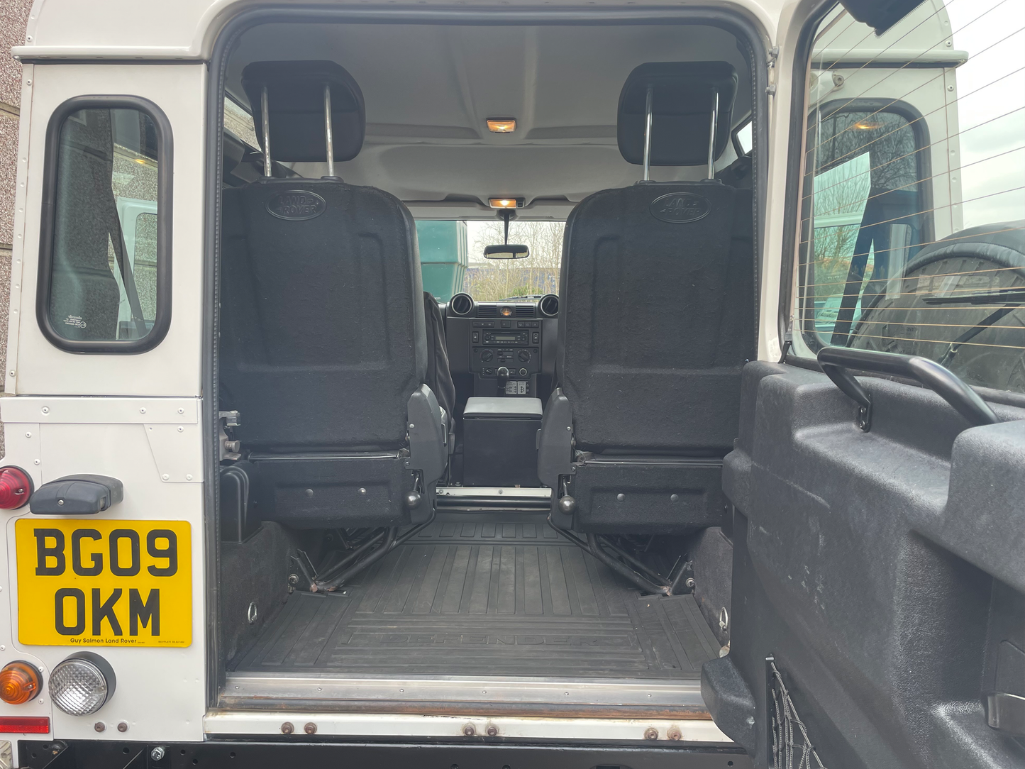 2009 Land Rover Defender 90 XS Station Wagon