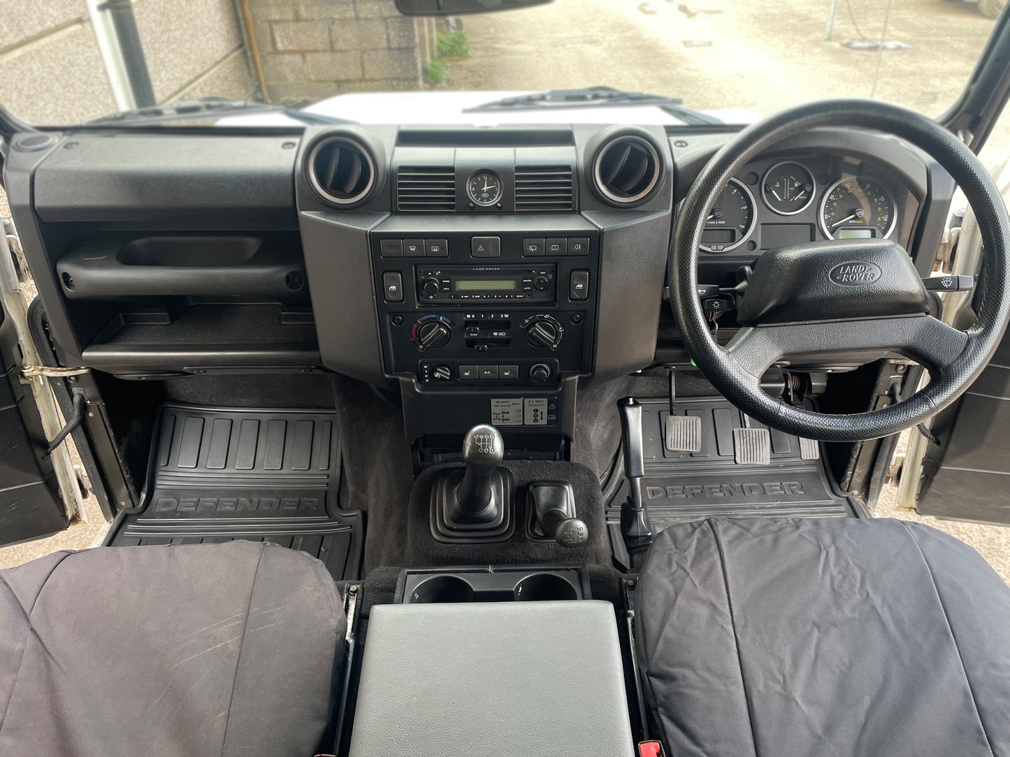 2009 Land Rover Defender 90 XS Station Wagon