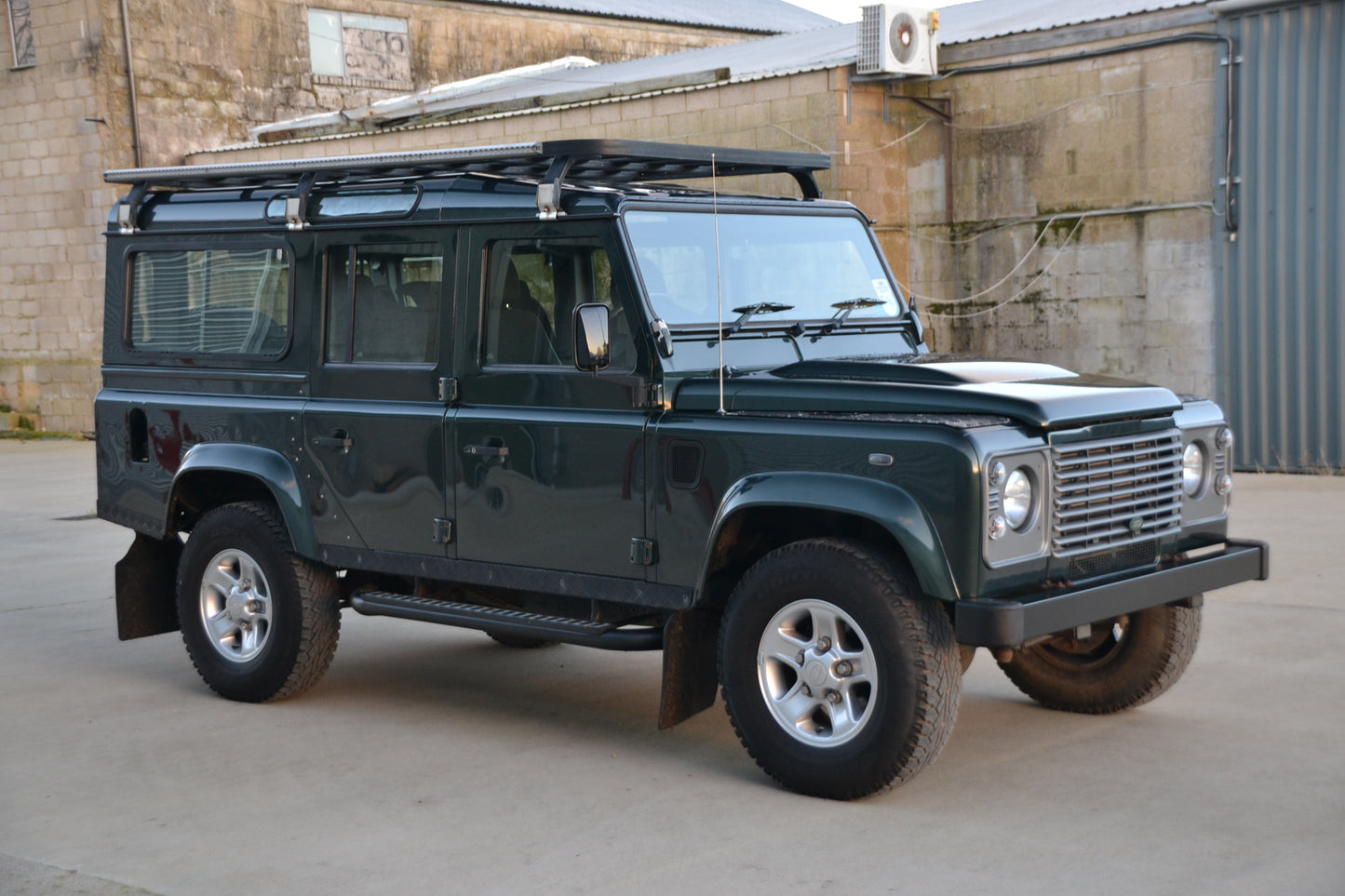 SOLD 2010 Defender 110 County Station Wagon 2.4 TDCi