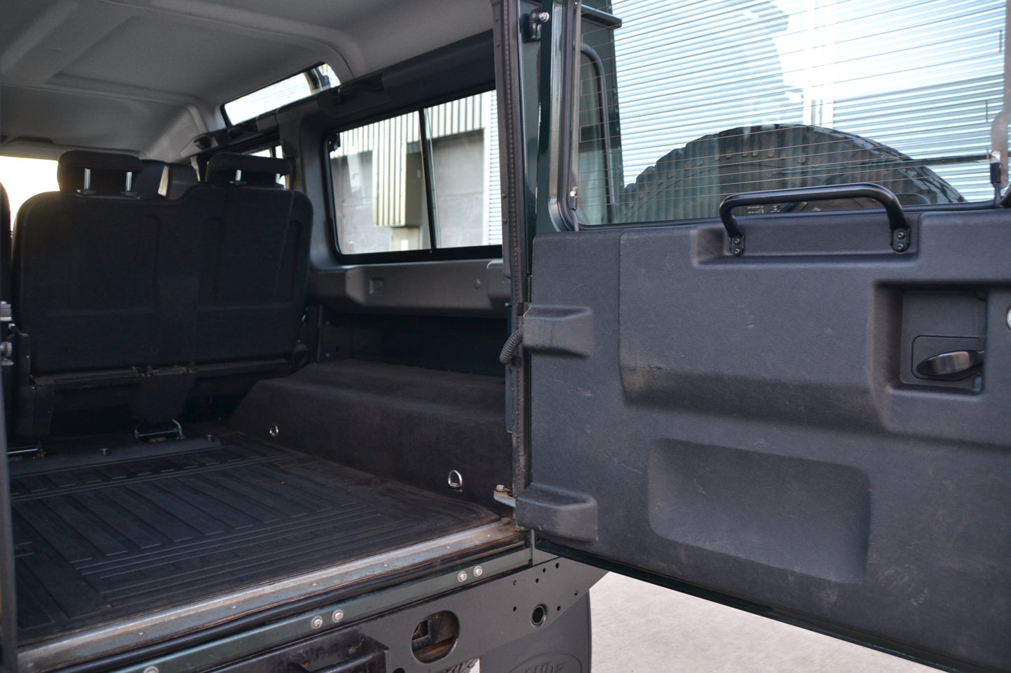 SOLD 2010 Defender 110 County Station Wagon 2.4 TDCi
