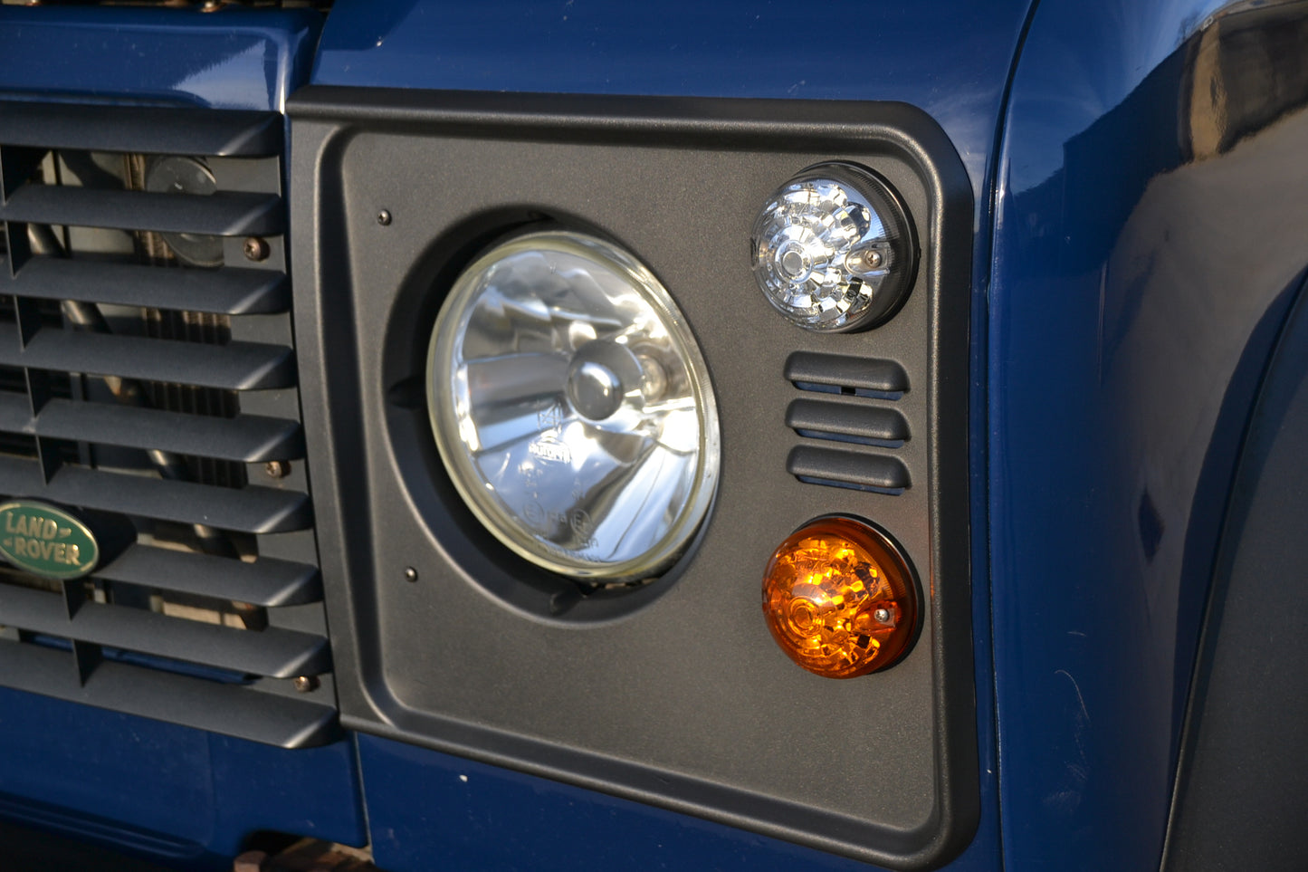 SOLD 1998 Land Rover Defender 110 300 Tdi Hi-Capacity Pick-Up