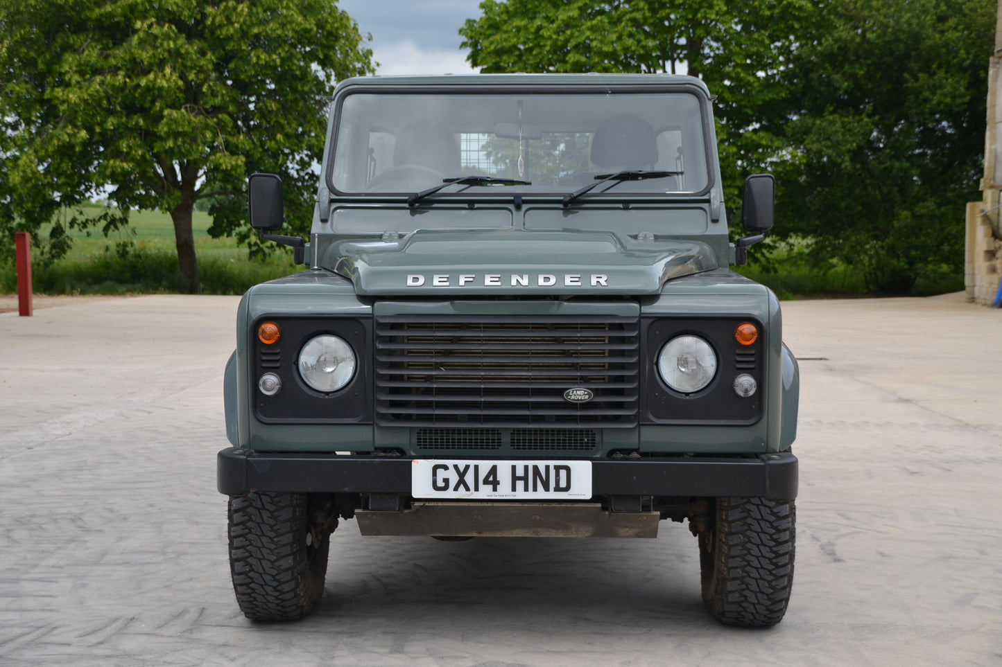 SOLD 2014 Defender 110 Hi-Capacity Pick-Up