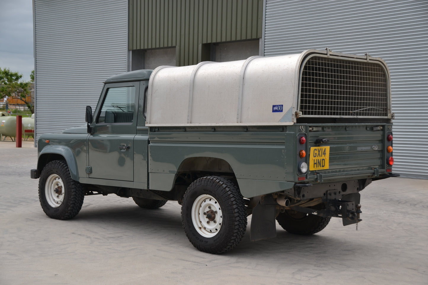 SOLD 2014 Defender 110 Hi-Capacity Pick-Up