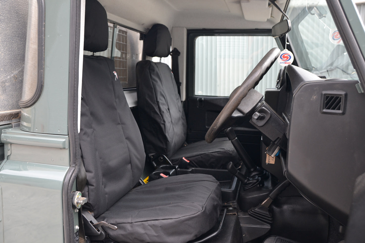 SOLD 2014 Defender 110 Hi-Capacity Pick-Up