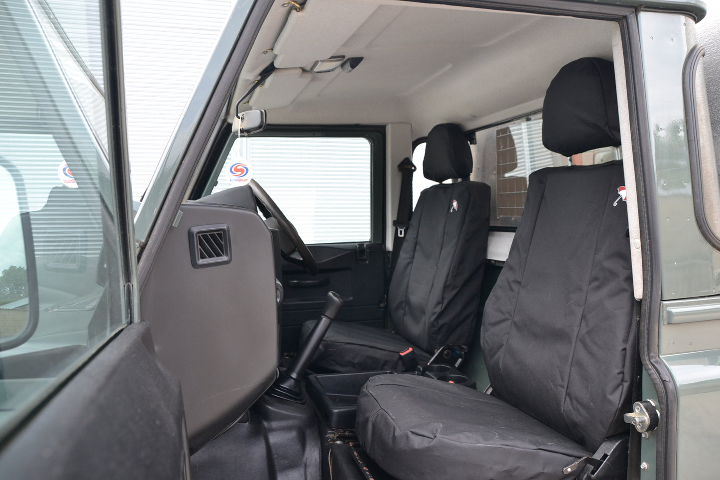 SOLD 2014 Defender 110 Hi-Capacity Pick-Up