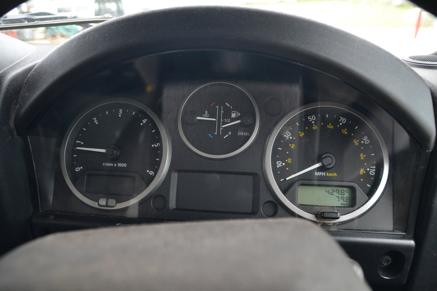 SOLD 2014 Defender 110 Hi-Capacity Pick-Up