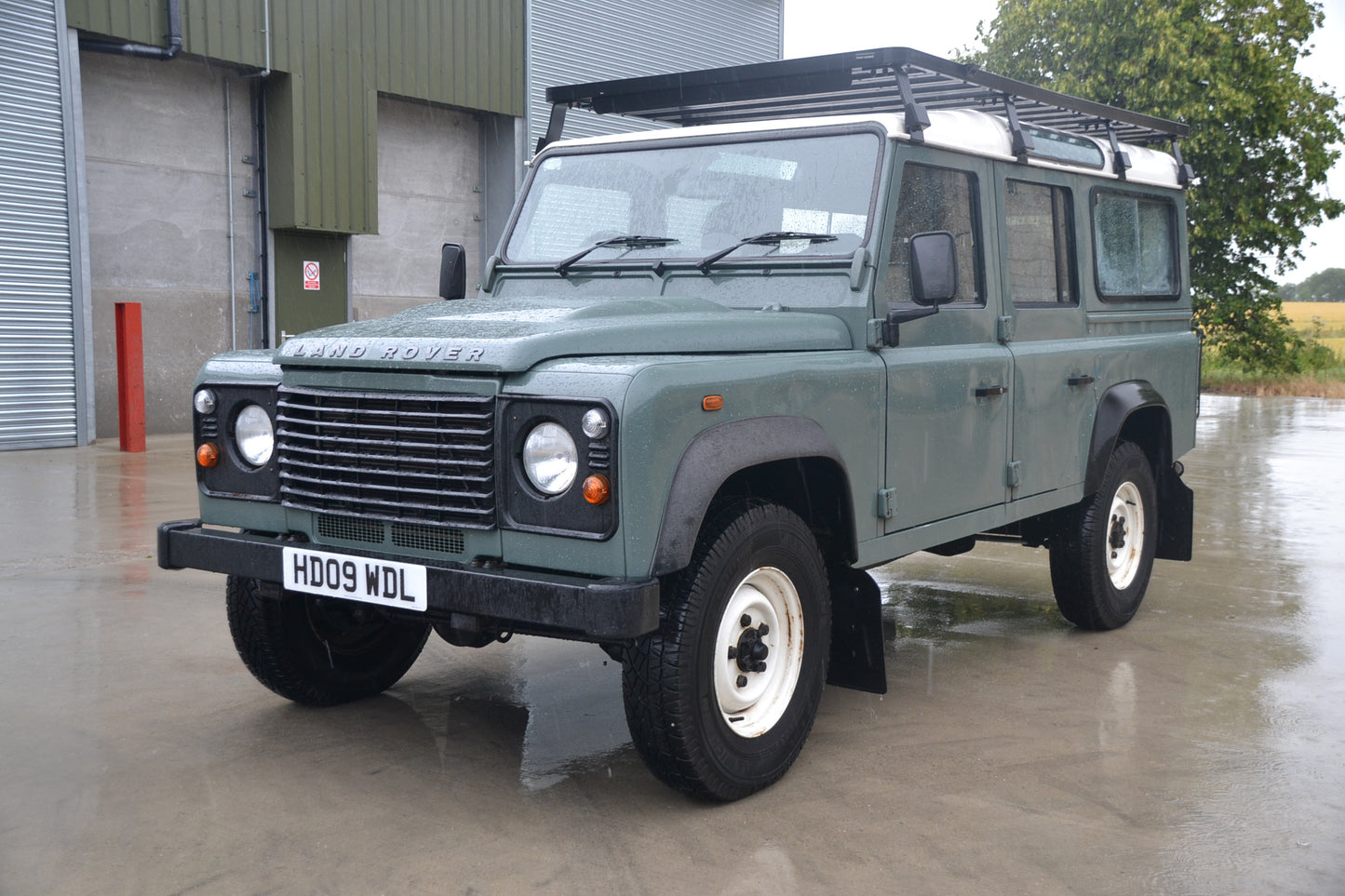 SOLD 2009 Defender 110 Station Wagon 7 seats