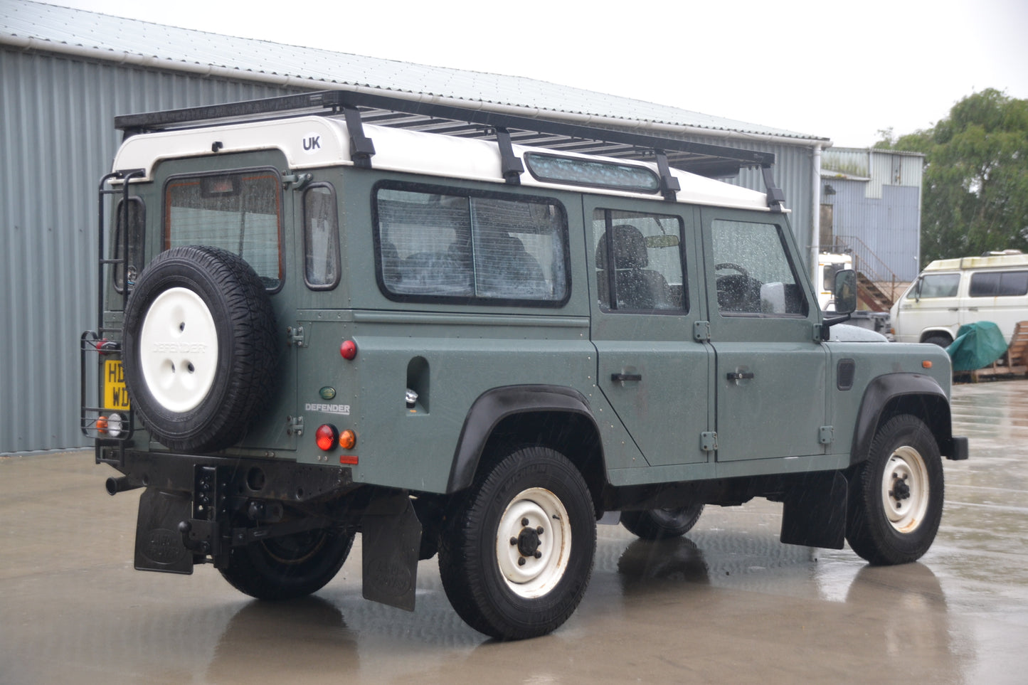 SOLD 2009 Defender 110 Station Wagon 7 seats
