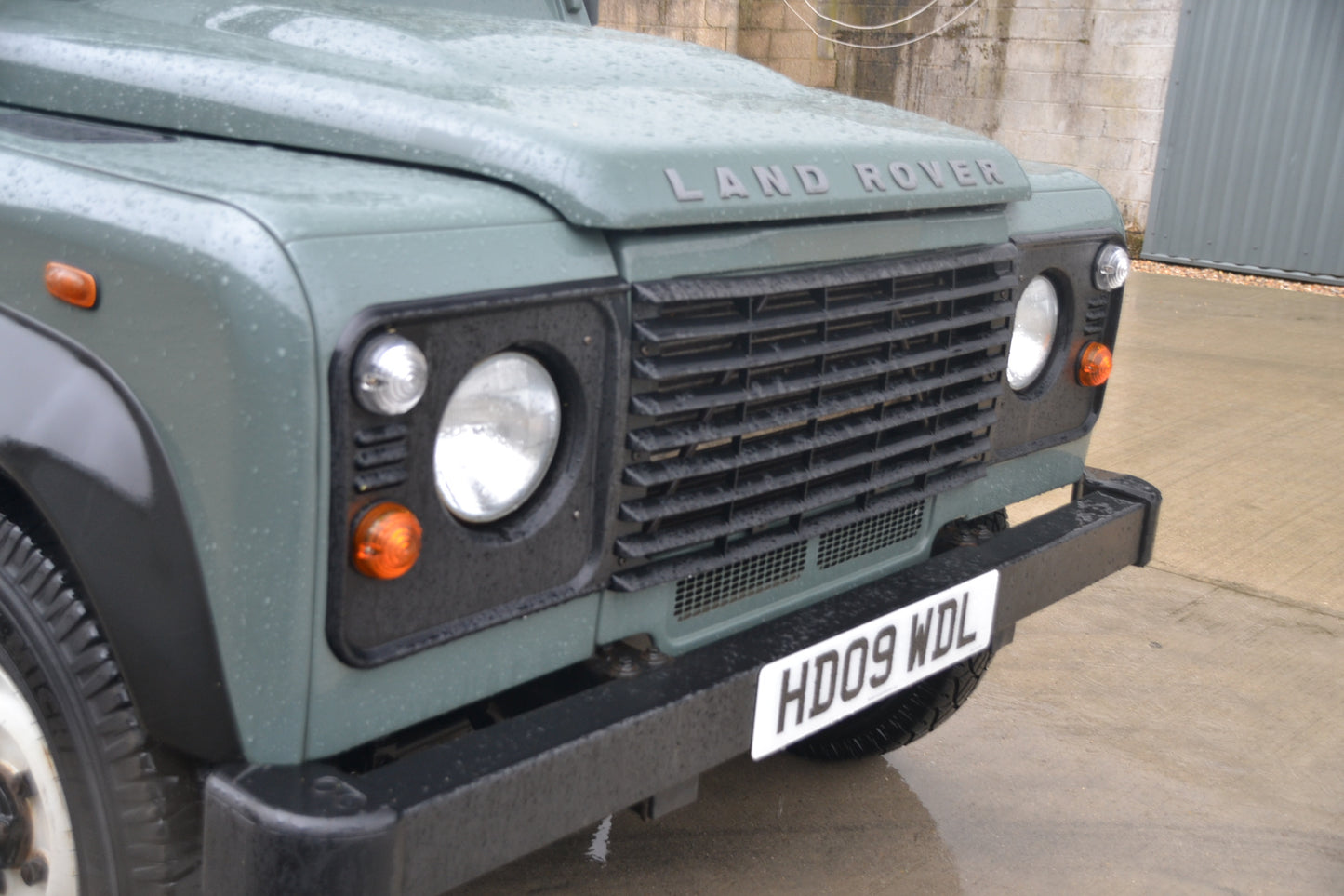 SOLD 2009 Defender 110 Station Wagon 7 seats