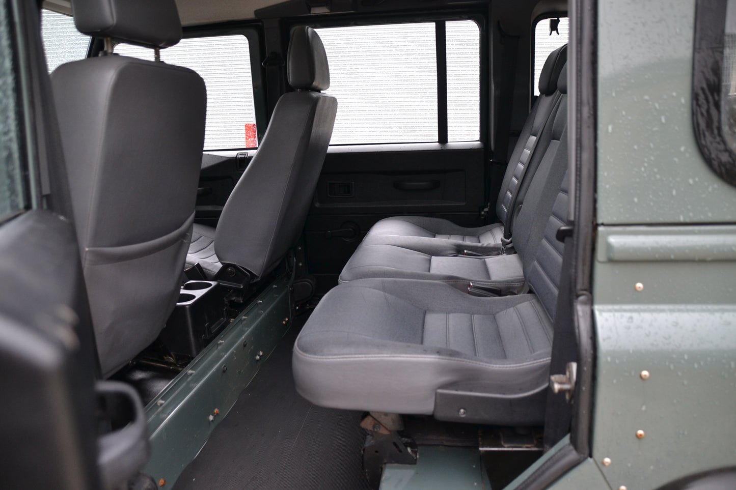 SOLD 2009 Defender 110 Station Wagon 7 seats