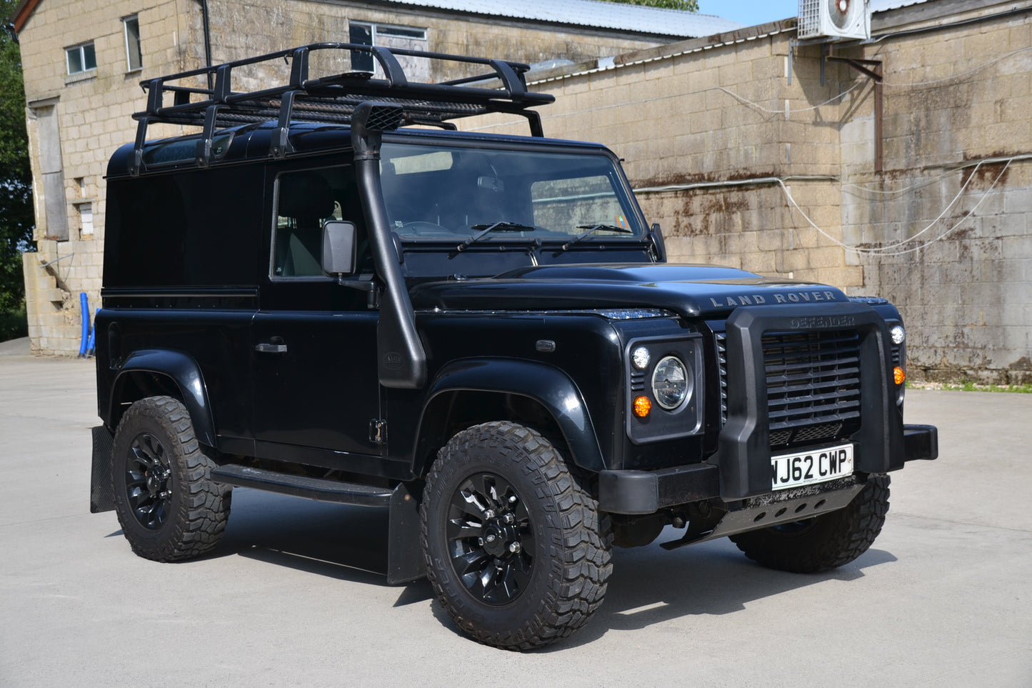SOLD Defender 90 County Hard top 2.2 TDCi