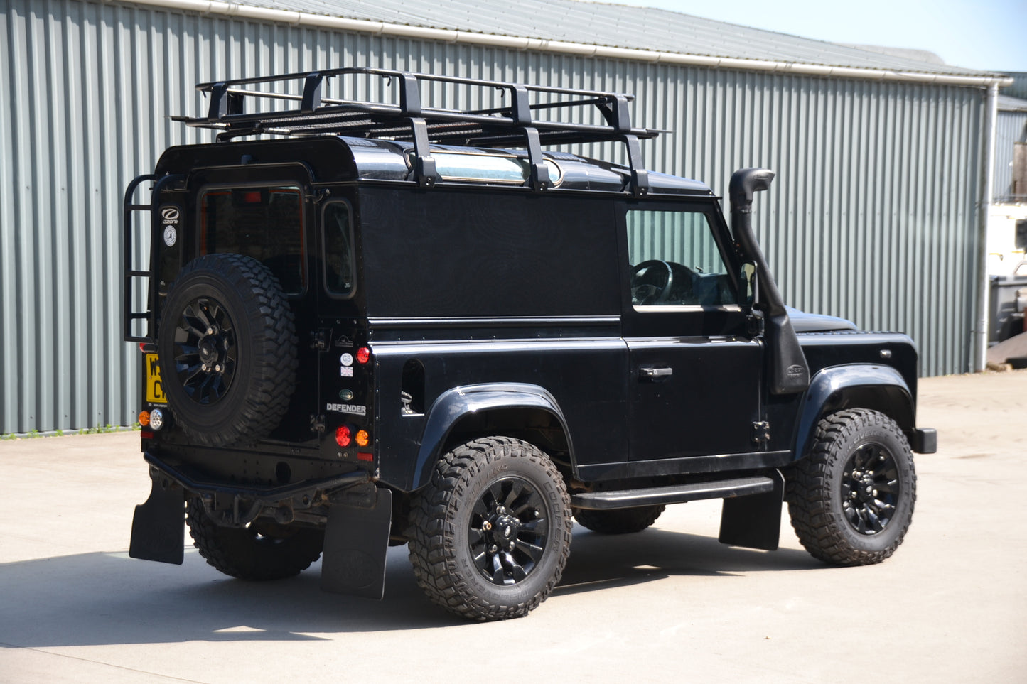 SOLD Defender 90 County Hard top 2.2 TDCi