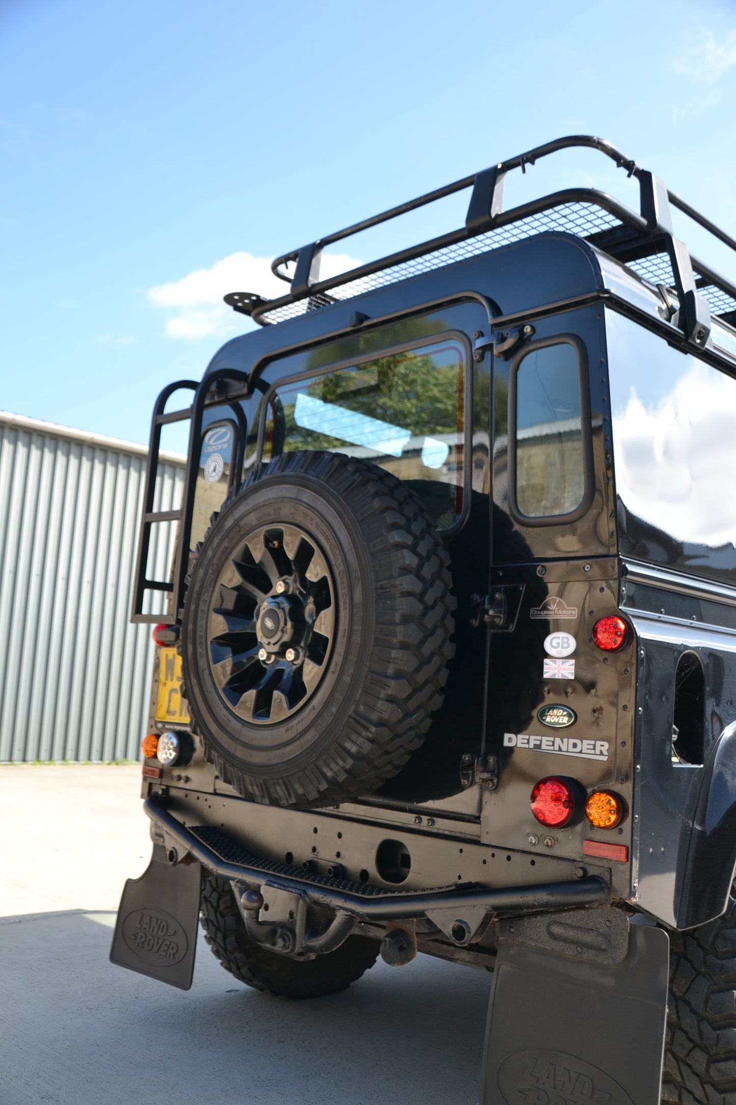 SOLD Defender 90 County Hard top 2.2 TDCi