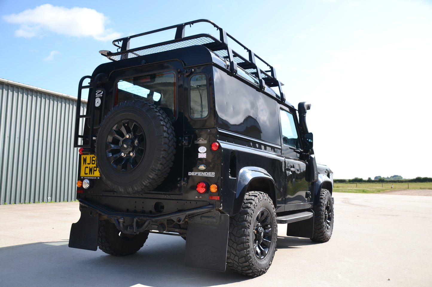 SOLD Defender 90 County Hard top 2.2 TDCi