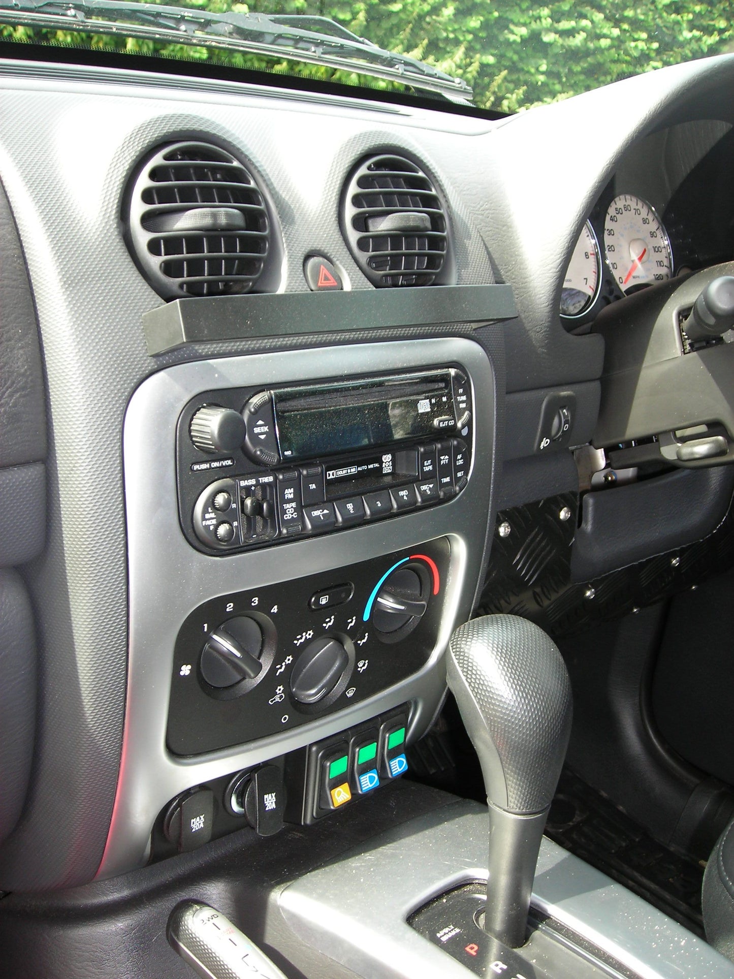 SOLD Jeep Cherokee Limited 3.7 6-Cylinder