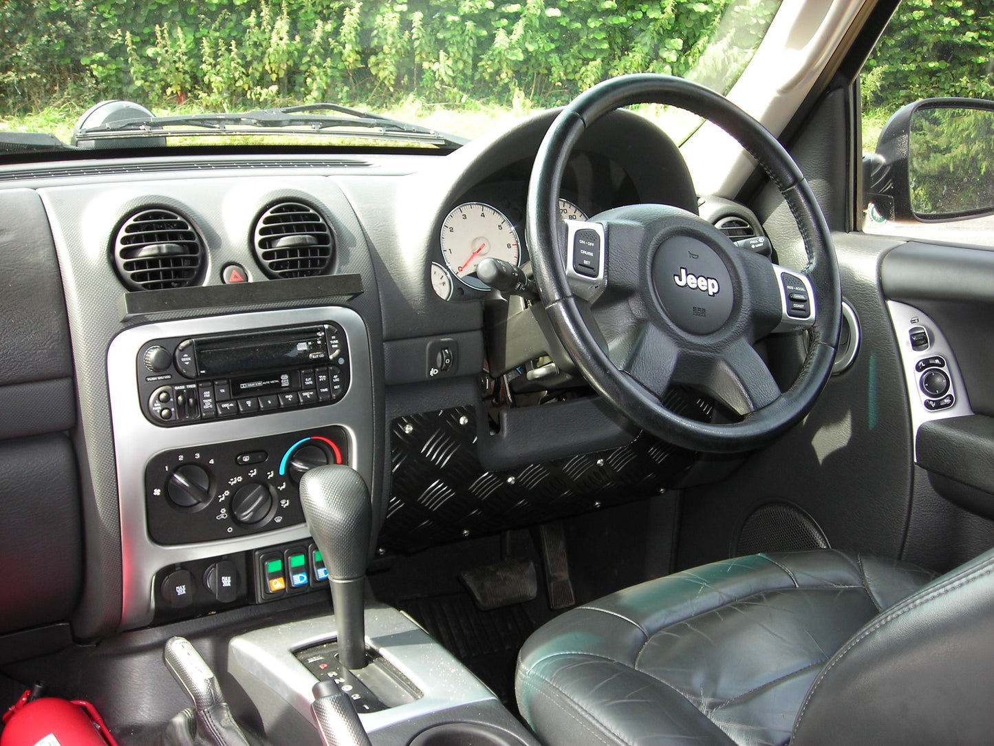 SOLD Jeep Cherokee Limited 3.7 6-Cylinder