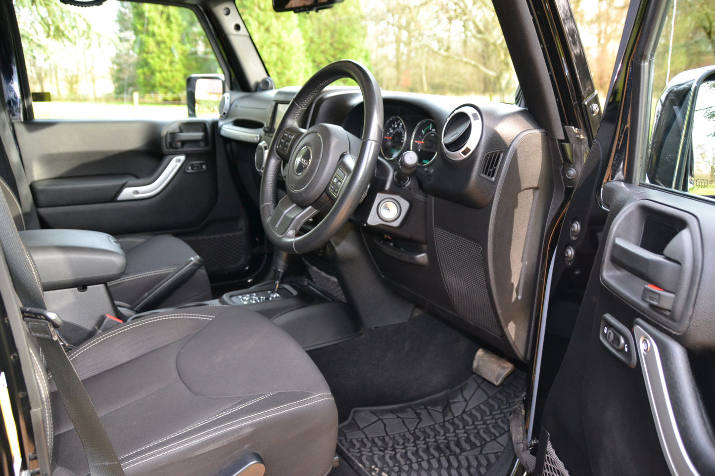 SOLD Wrangler - Sahara Unlimited