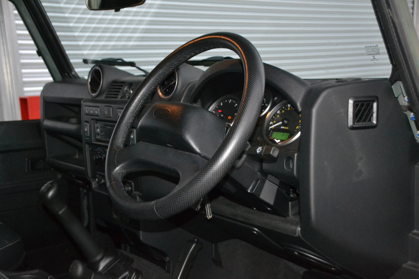 SOLD Defender 90 XS Station Wagon 2015 MY