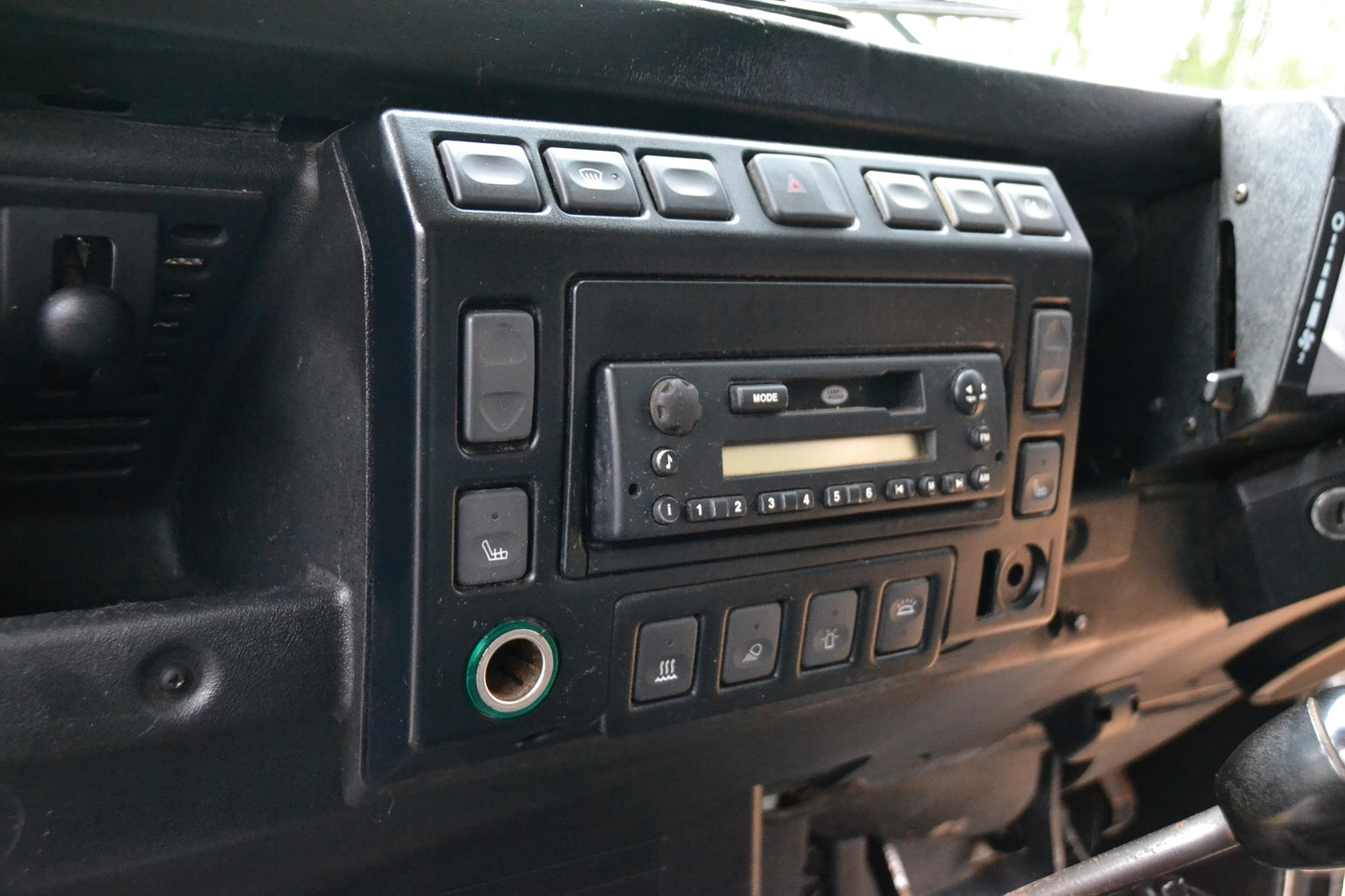 SOLD Defender 130 TD5 Tipper High sided with log/chipper partions