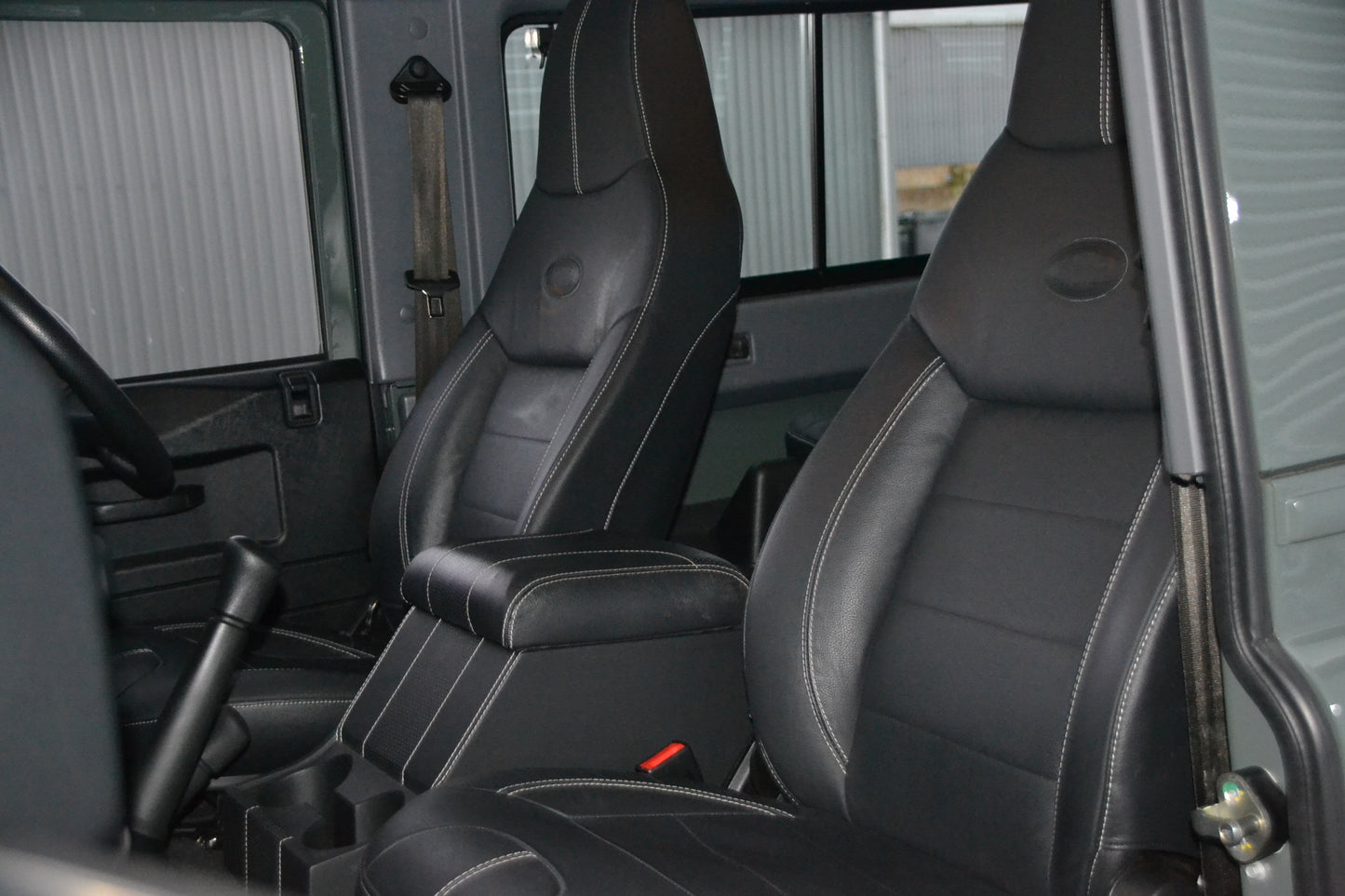 SOLD Defender 90 XS Station Wagon 2015 MY