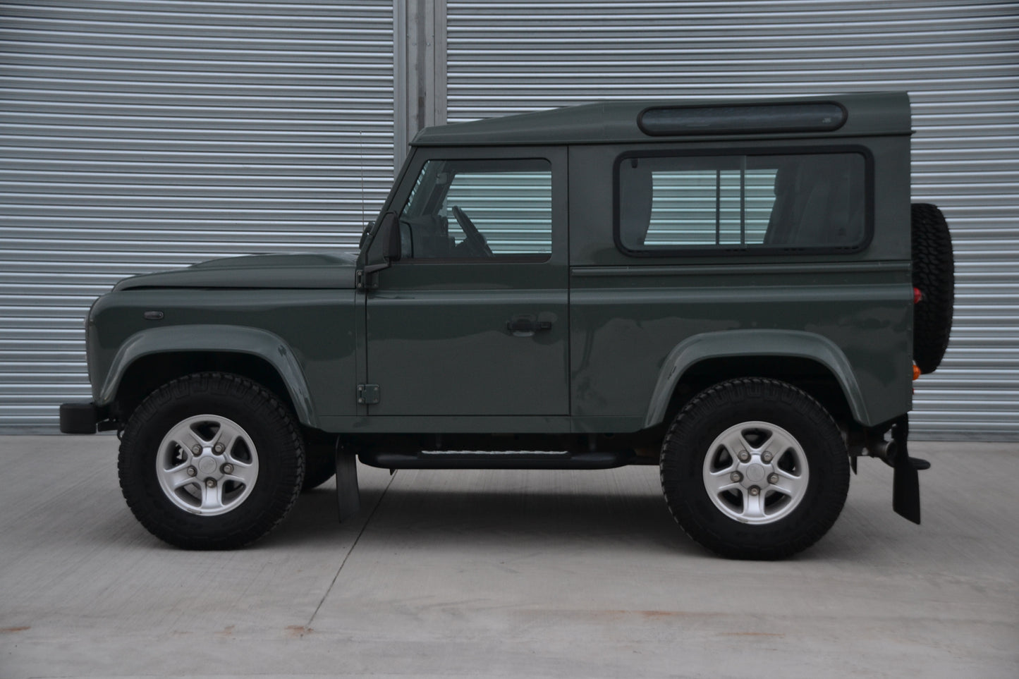 SOLD Defender 90 XS Station Wagon 2015 MY