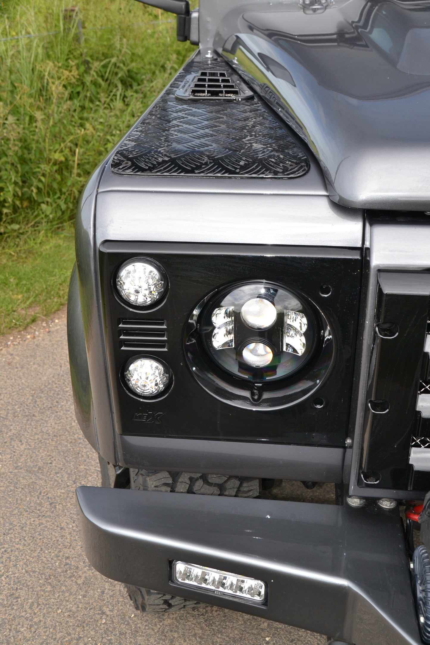 SOLD Defender 90 XS Station Wagon "Project"