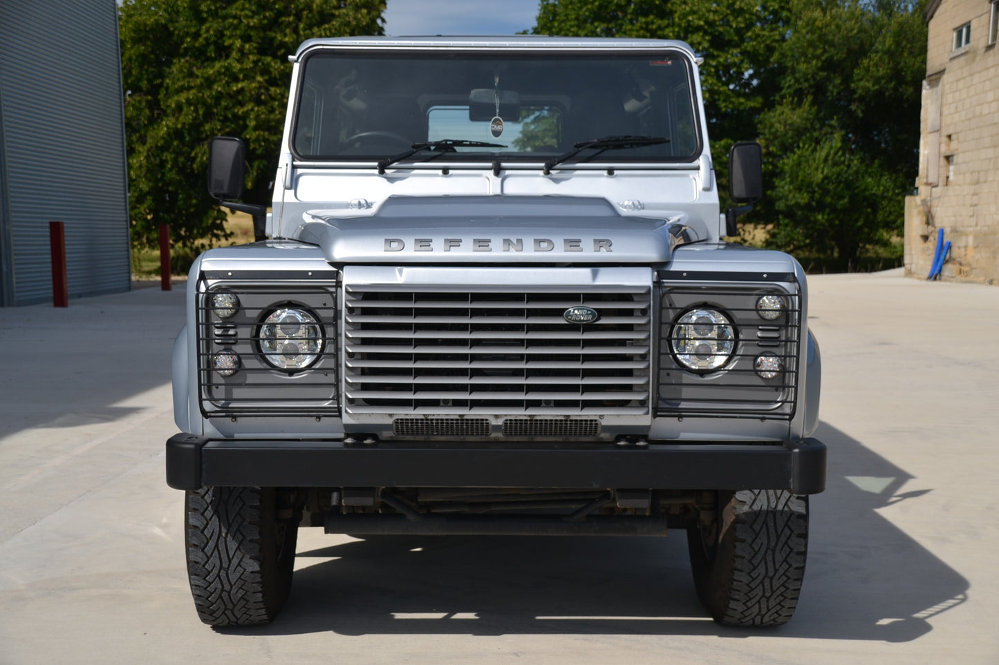 SOLD Defender 90 XS Station Wagon 2.2 TDCi 2015my