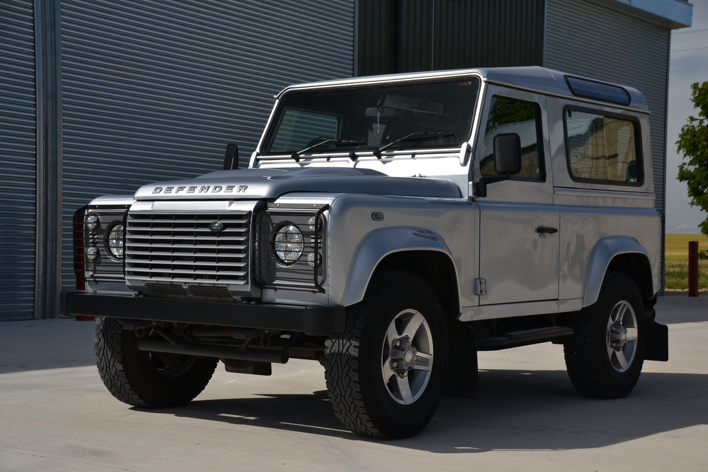 SOLD Defender 90 XS Station Wagon 2.2 TDCi 2015my