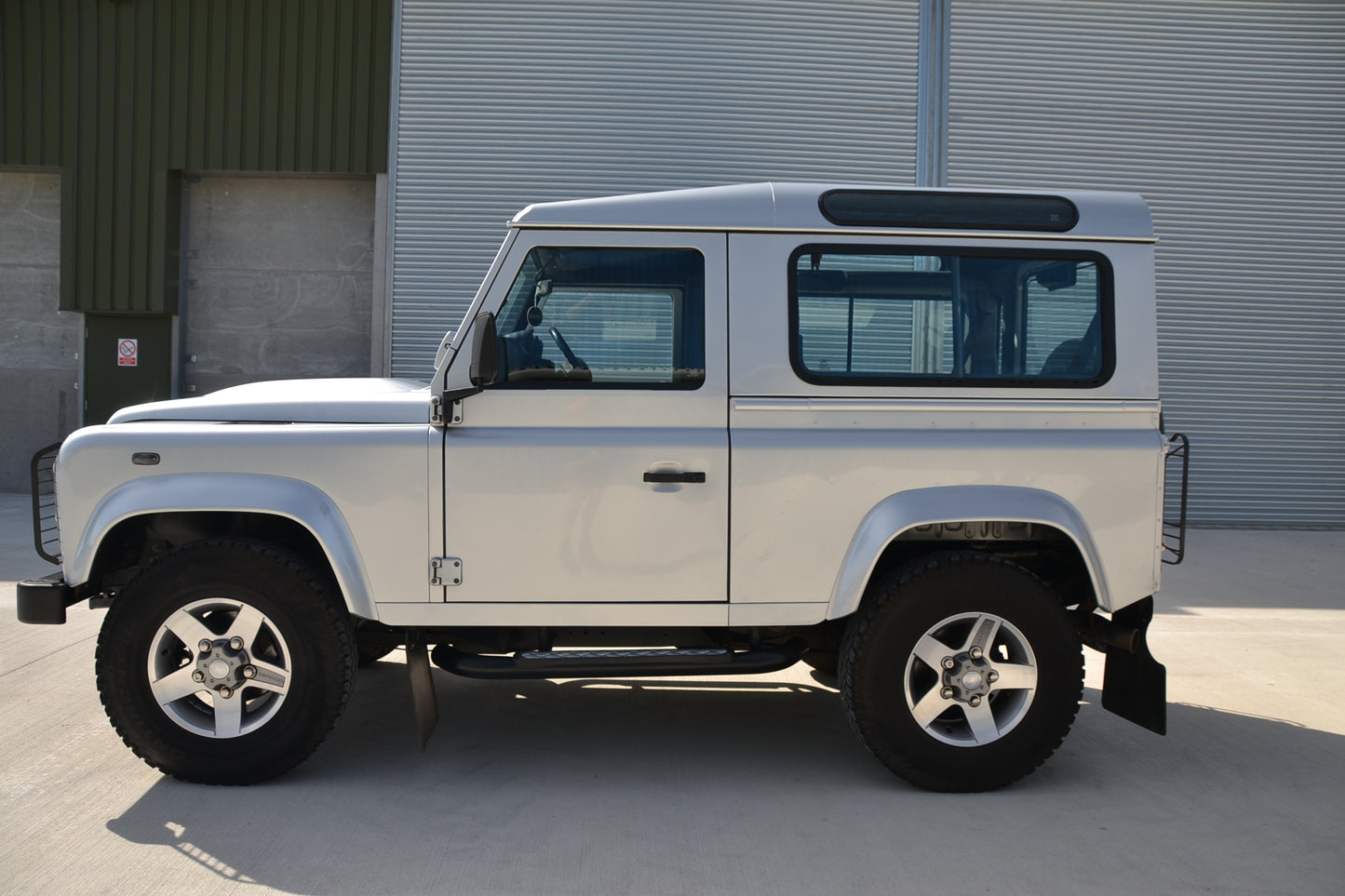 SOLD Defender 90 XS Station Wagon 2.2 TDCi 2015my