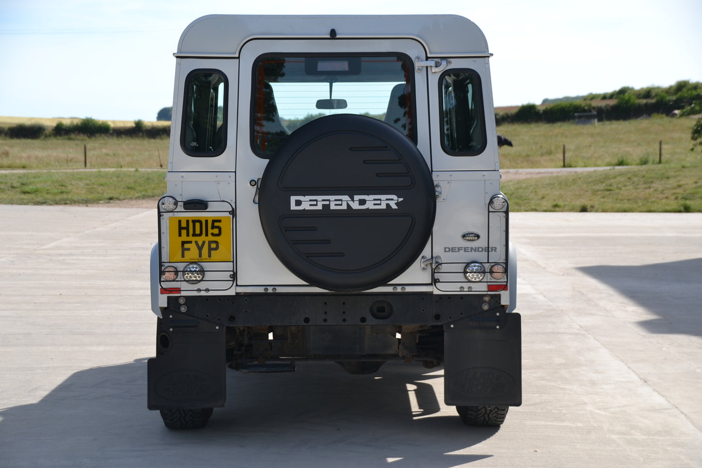 SOLD Defender 90 XS Station Wagon 2.2 TDCi 2015my