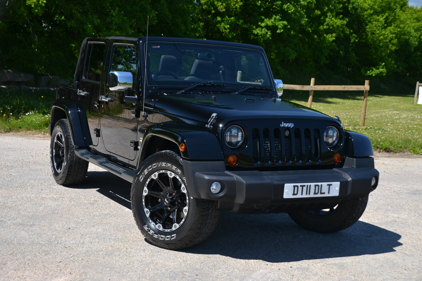 SOLD Wrangler - Sahara Unlimited