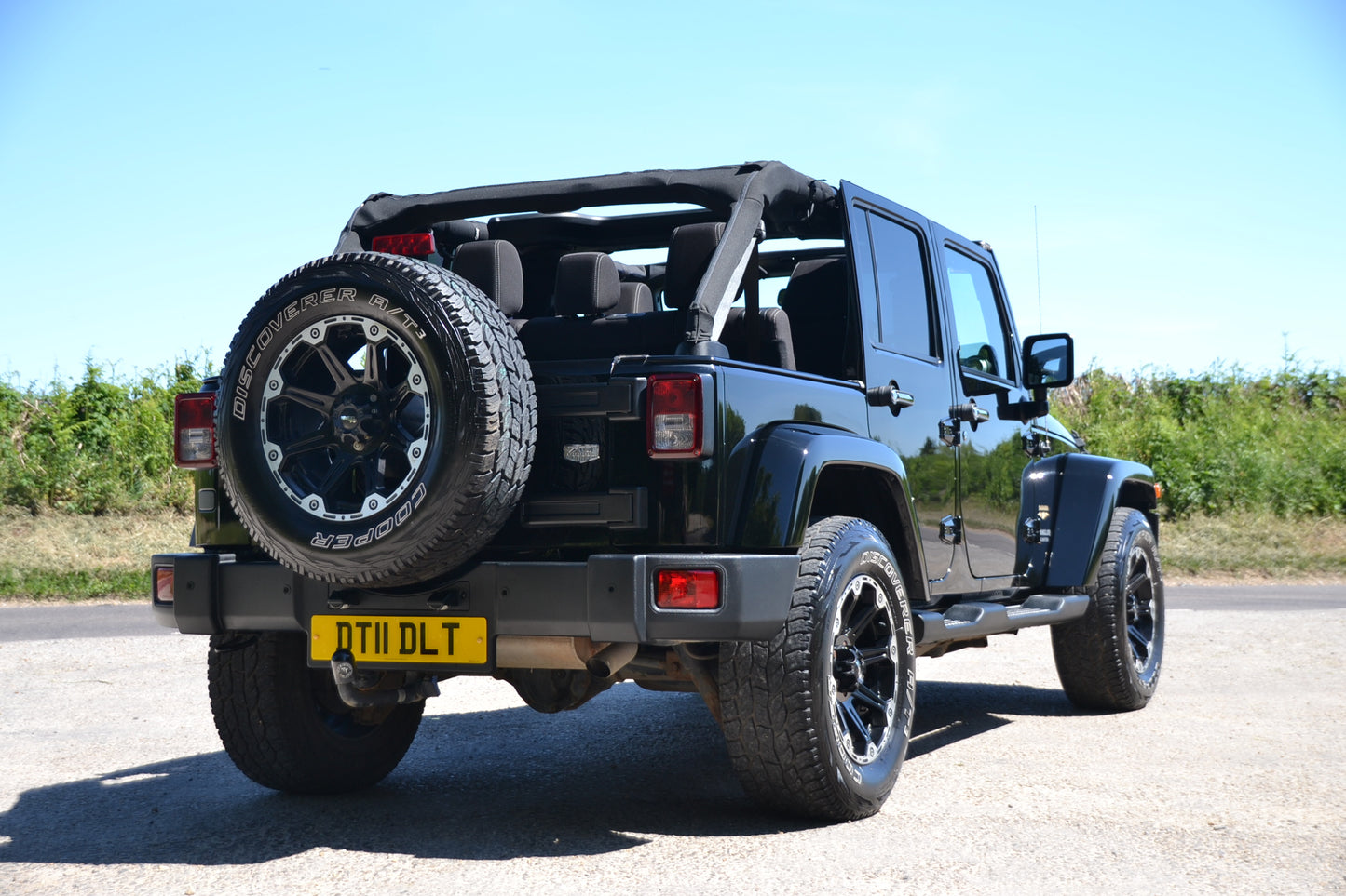 SOLD Wrangler - Sahara Unlimited