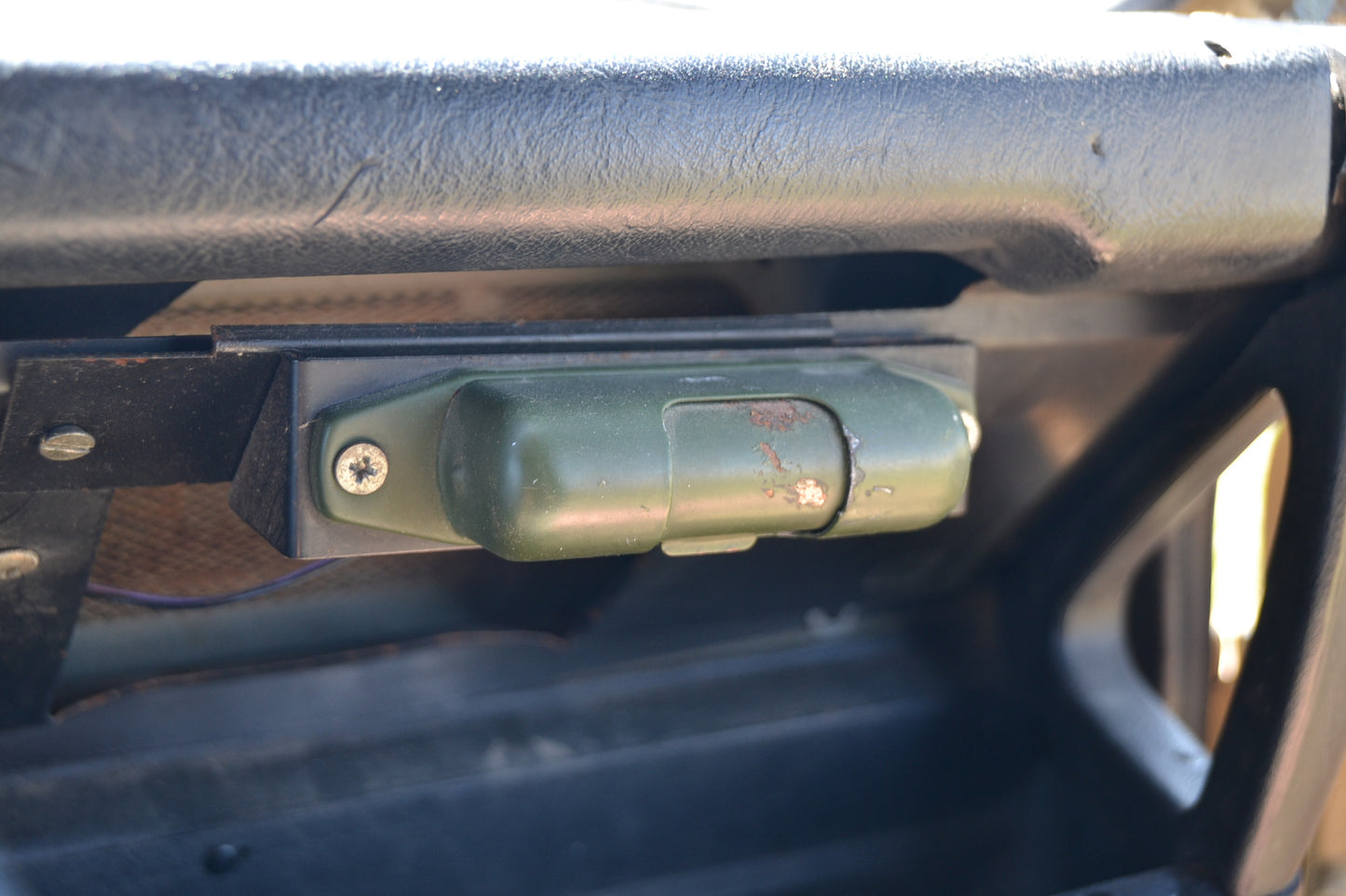 SOLD Defender 110 300 Tdi ex-military soft-top