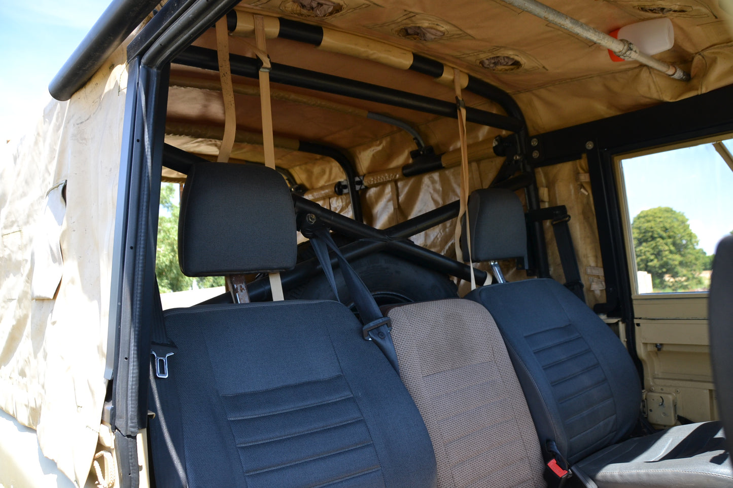 SOLD Defender 110 300 Tdi ex-military soft-top