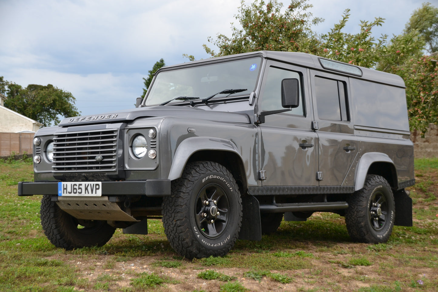 SOLD Defender 110 XS Station Wagon Utility