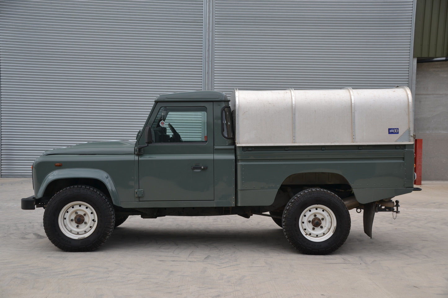 2014 Defender 110 Hi-Capacity Pick-Up