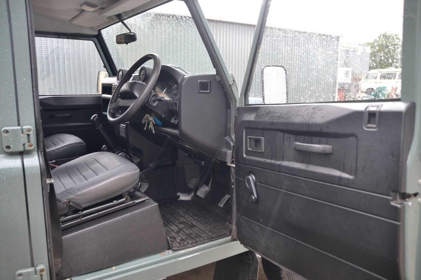 2009 Defender 110 Station Wagon 7 seats