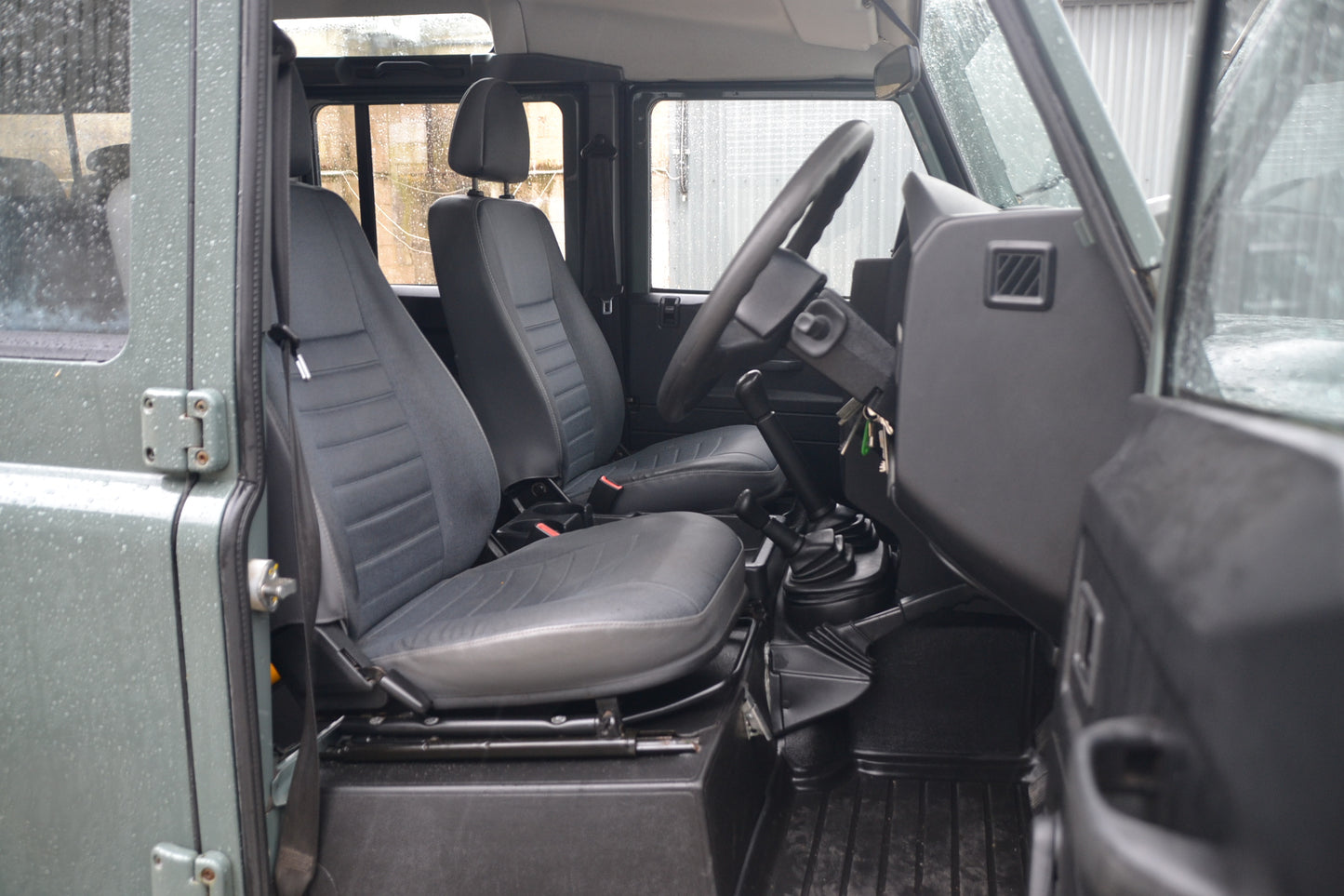 2009 Defender 110 Station Wagon 7 seats