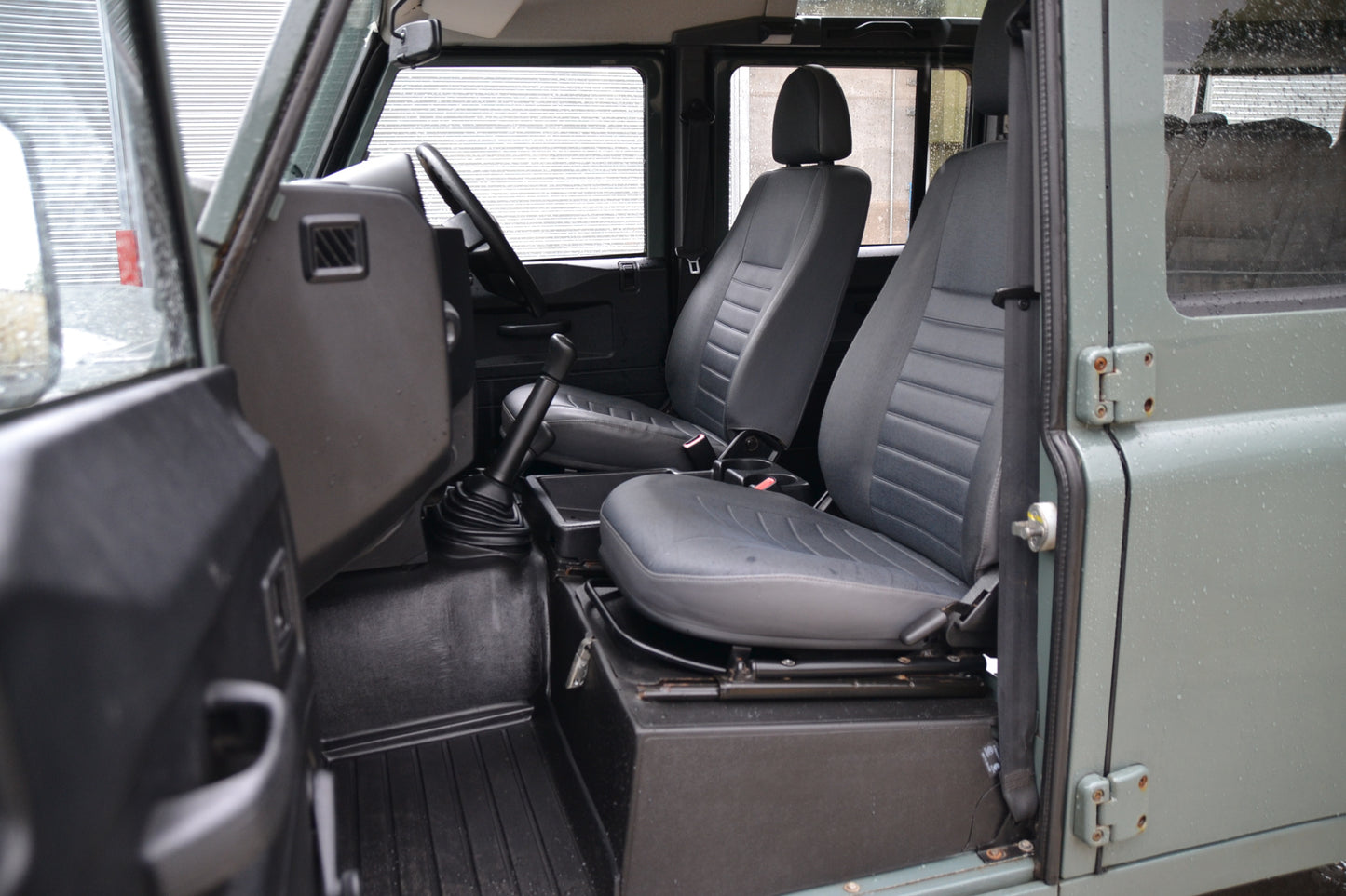 2009 Defender 110 Station Wagon 7 seats