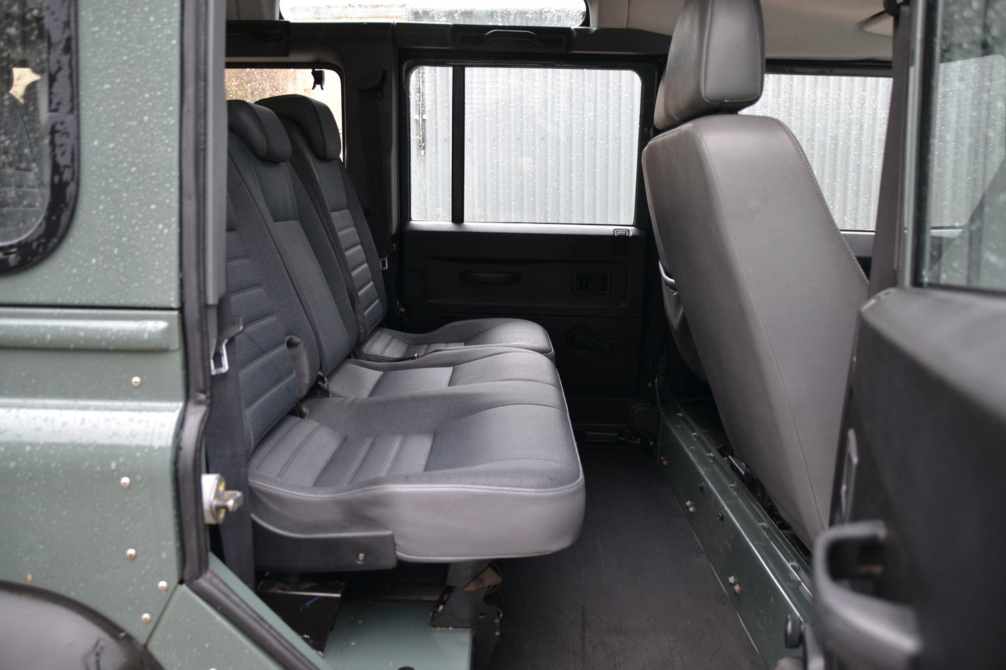 2009 Defender 110 Station Wagon 7 seats