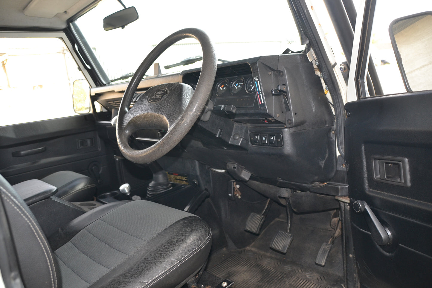 1999 Defender 90 TD5 Hard Top Expedition Equipped