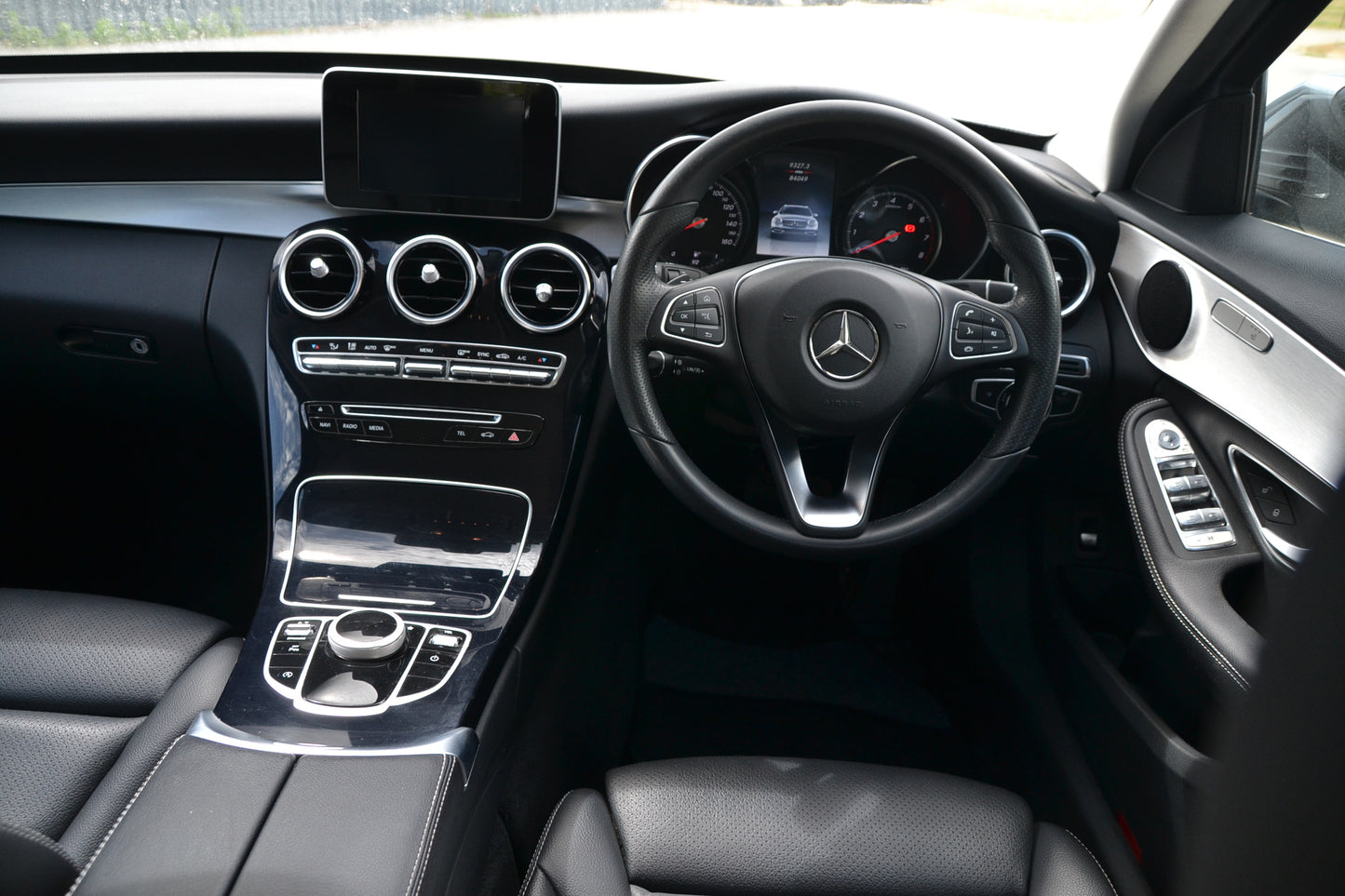 2017 MERCEDES-BENZ C200 ESTATE - C200 Sport 5dr 9G-Tronic