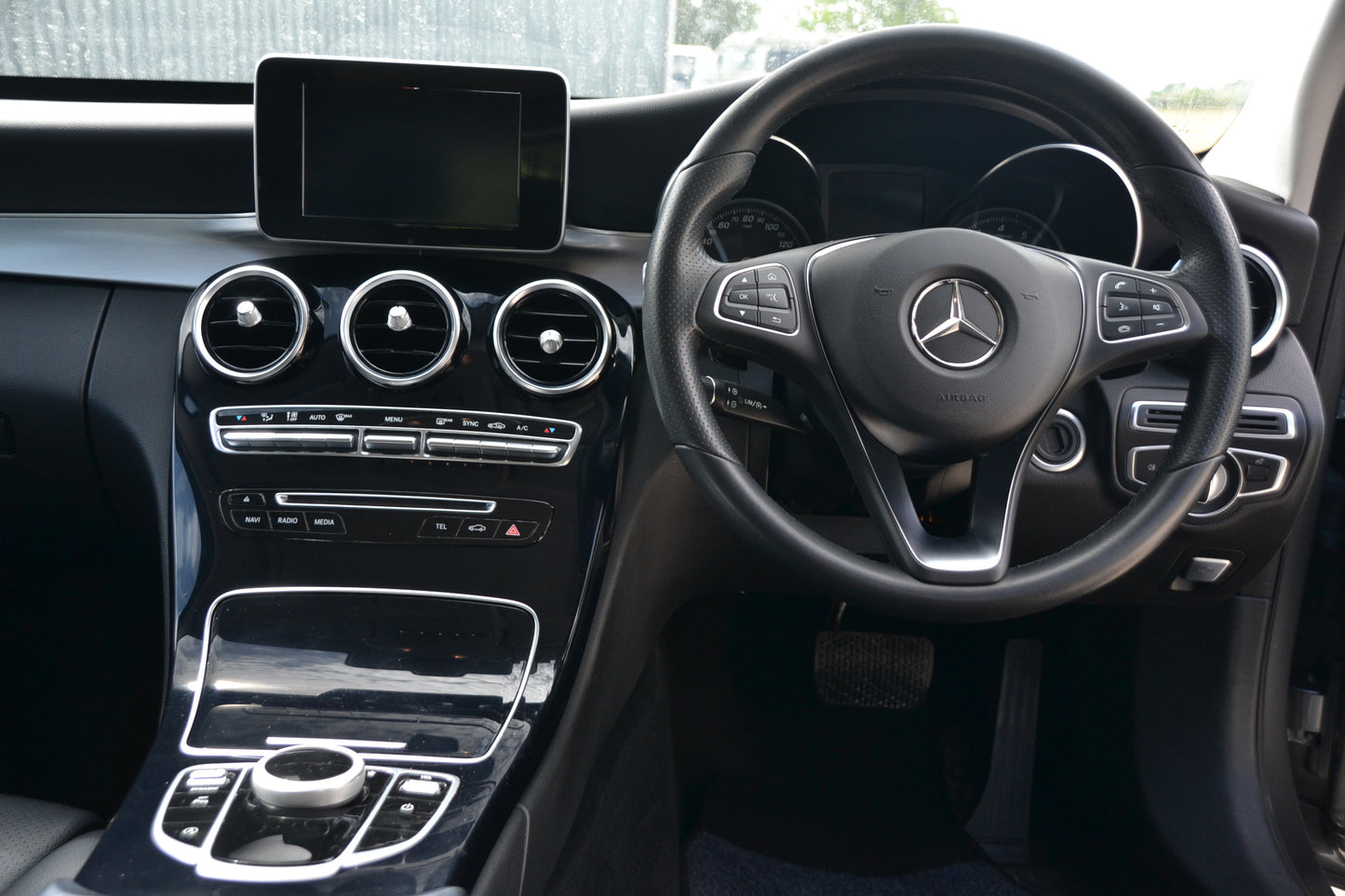 2017 MERCEDES-BENZ C200 ESTATE - C200 Sport 5dr 9G-Tronic