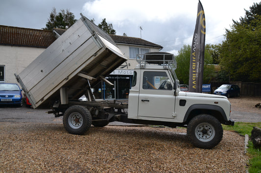 SOLD Defender 130 TD5 Tipper High sided with log/chipper partions