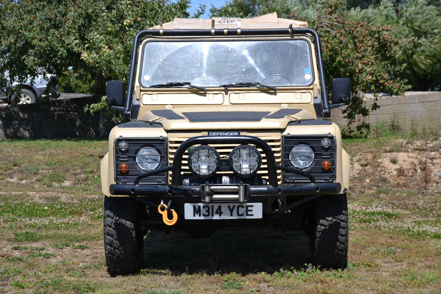 SOLD Defender 110 300 Tdi ex-military soft-top