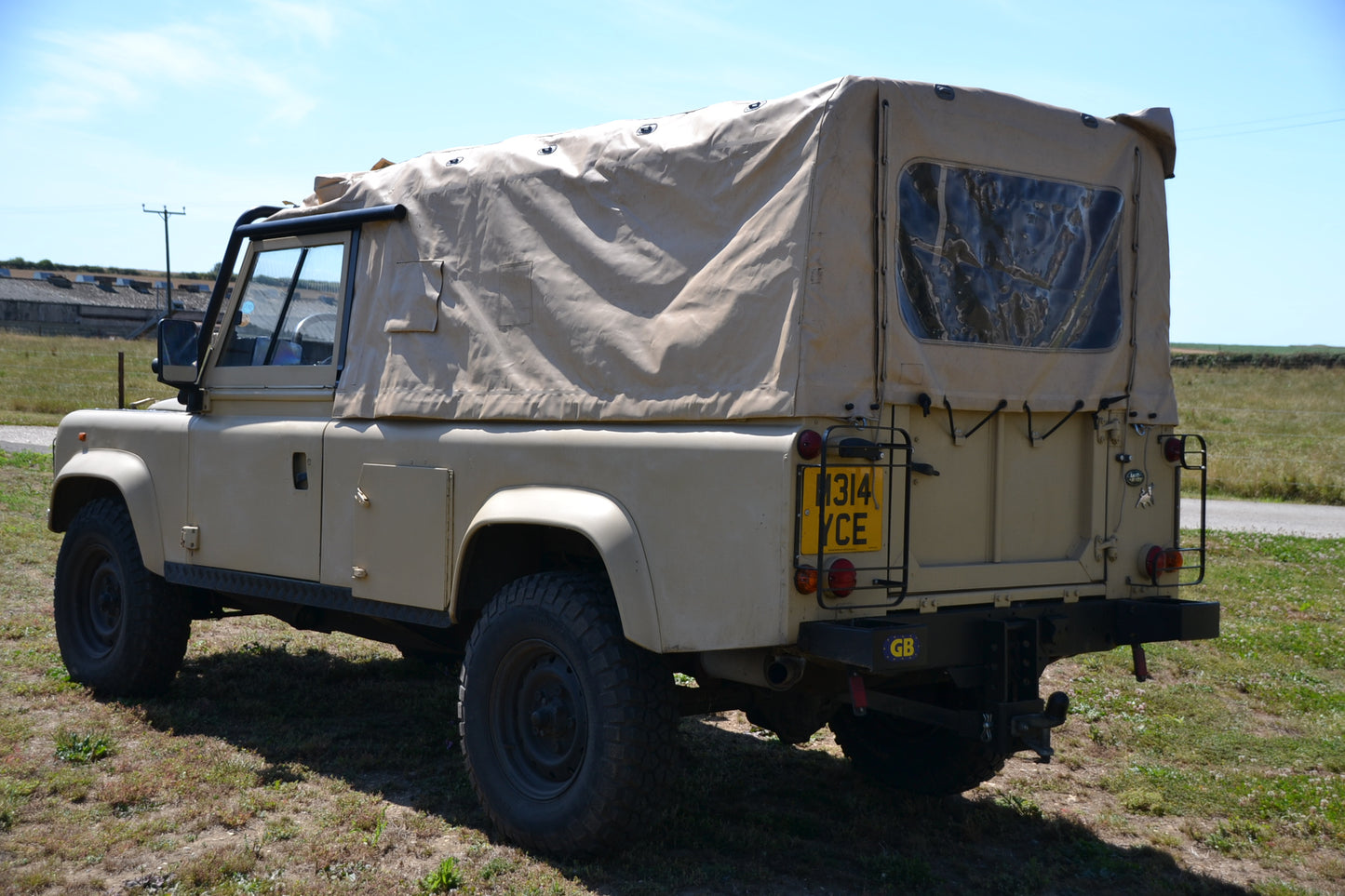 SOLD Defender 110 300 Tdi ex-military soft-top