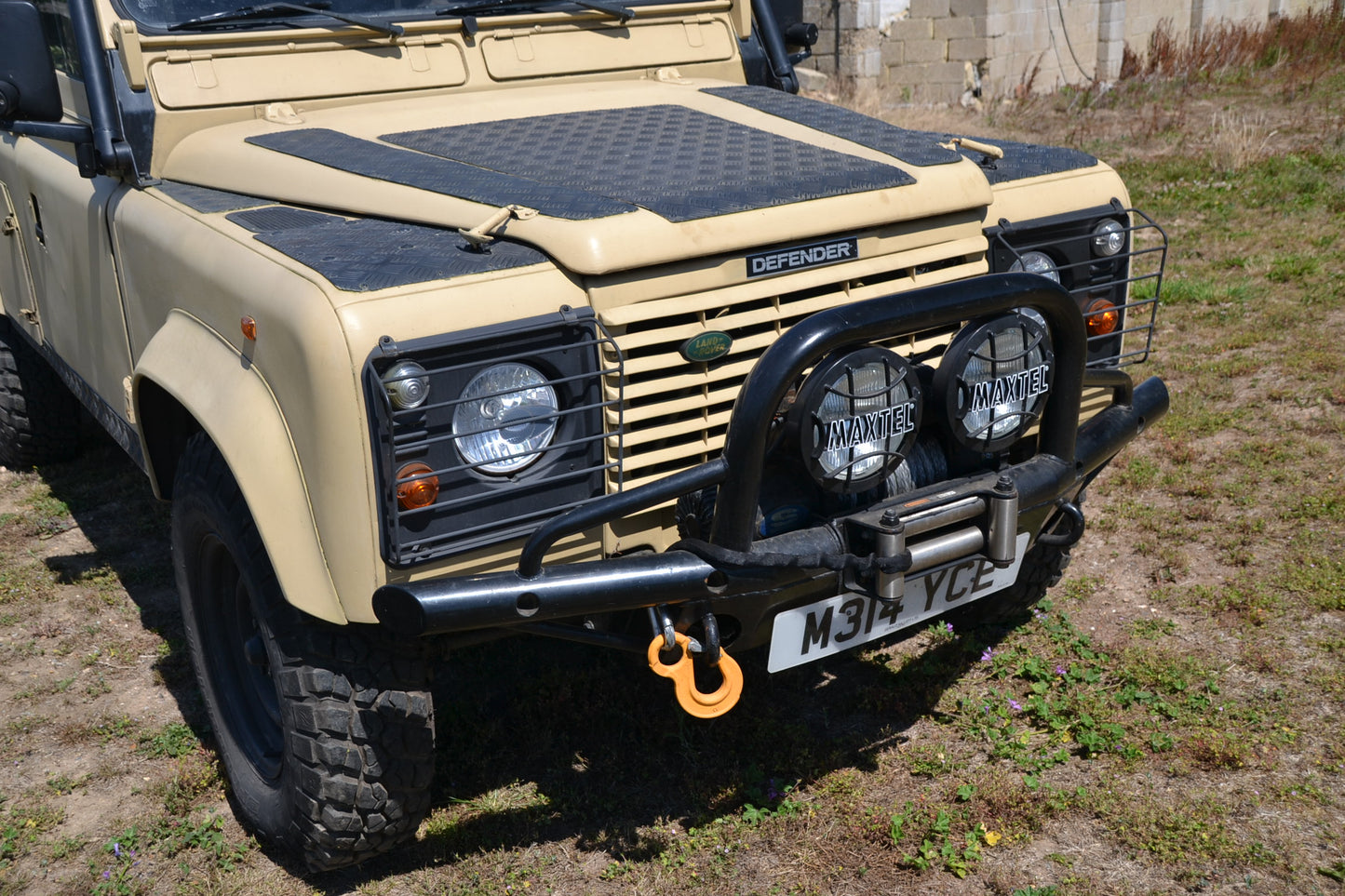 SOLD Defender 110 300 Tdi ex-military soft-top