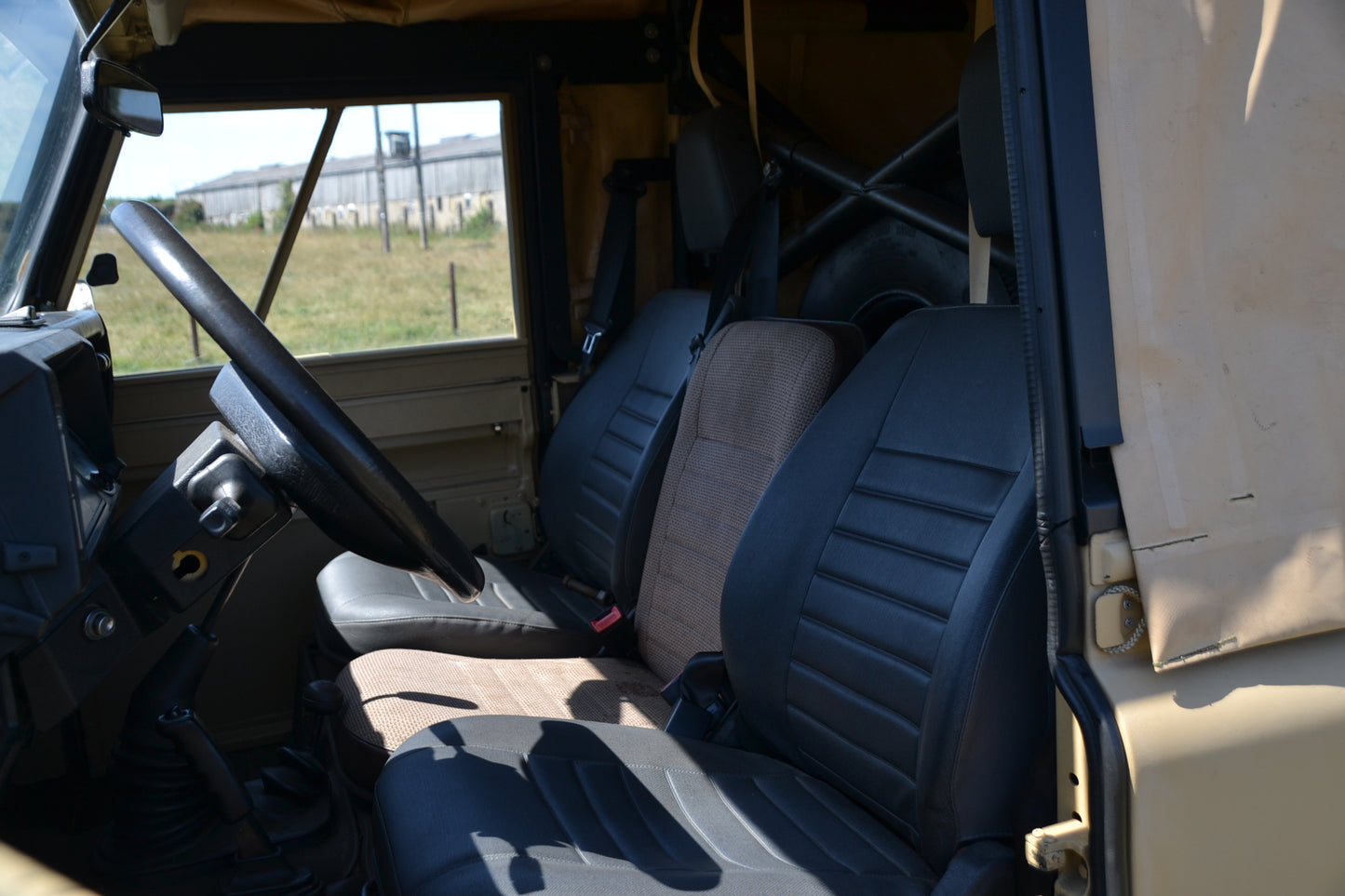 SOLD Defender 110 300 Tdi ex-military soft-top